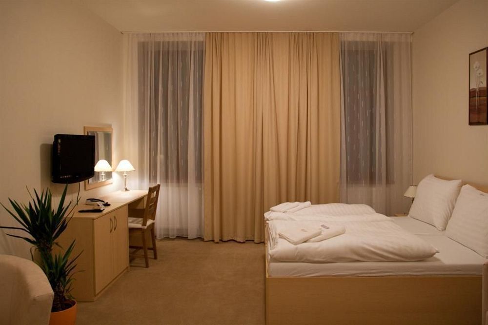 ホテル シロ ブルノ エクステリア 写真